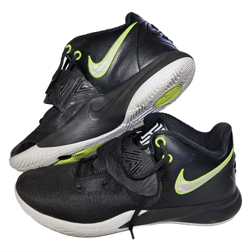 Nike Zoom Mens 11.5 Kyrie Flytrap 3 BQ3060-001 Black Basketball Shoes EUC